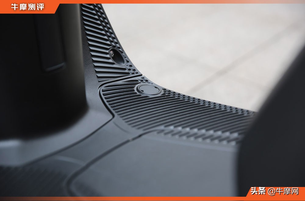 巧格i女车主聊旭鹰125确定不来凑凑热闹？