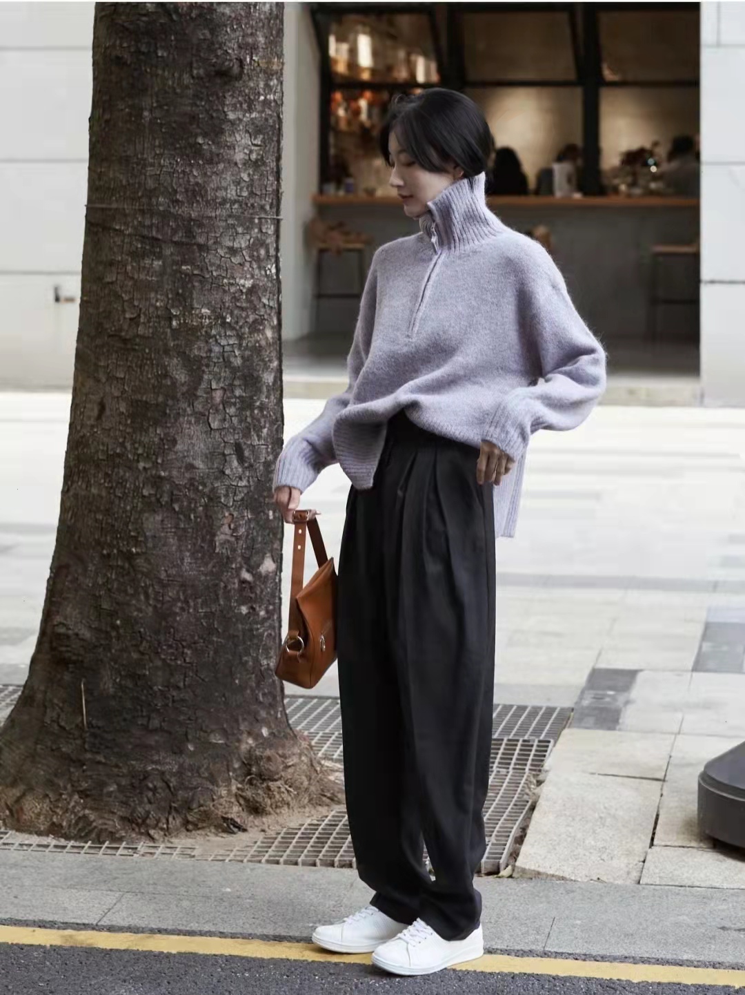 冬天灰色短裙配什么上衣,冬天女生灰色运动裤搭什么上衣