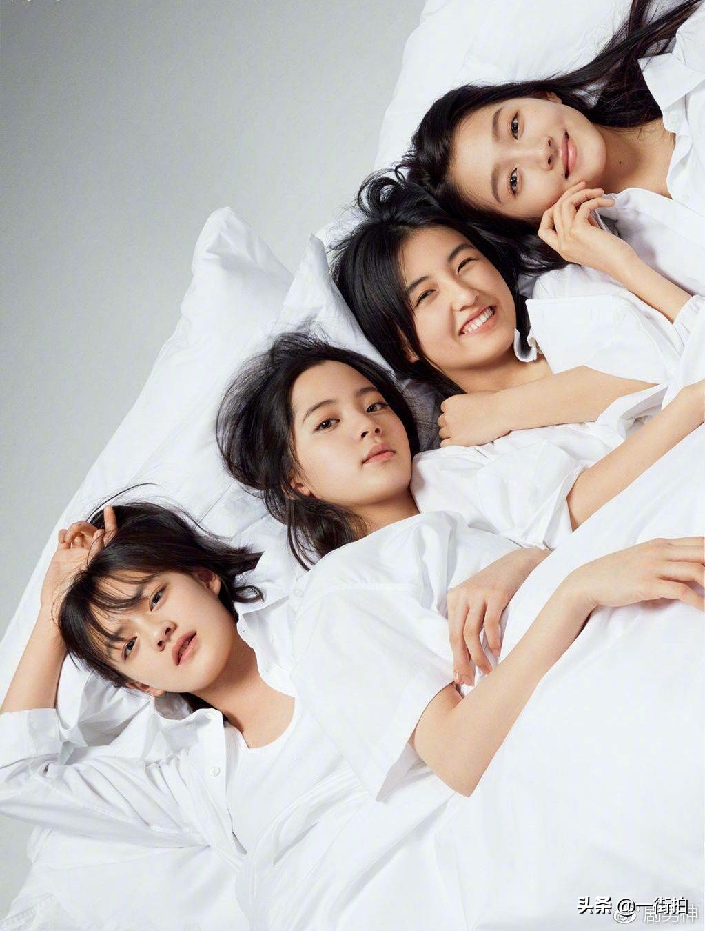 欧阳娜娜穿粉色针织衫温柔又美丽,欧阳娜娜淡黄色针织衫搭配裙子