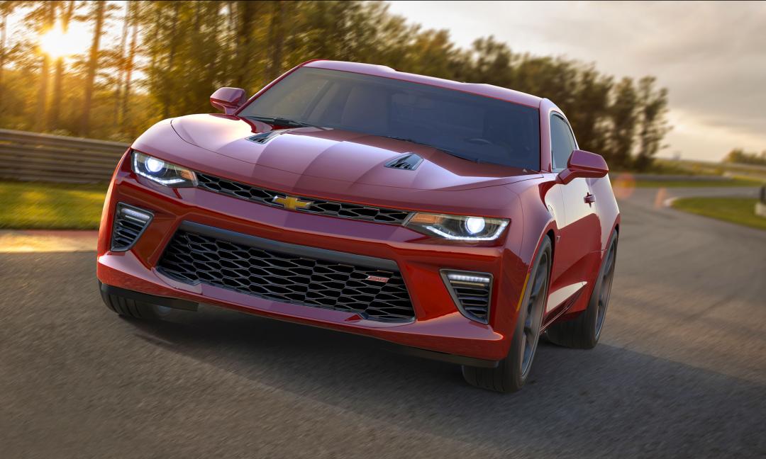 雪佛兰科迈罗第一代到第六代,雪佛兰科迈罗爆改蓝色版