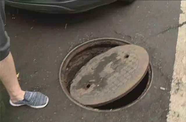 西安三岁小孩掉井瞬间视频,小孩掉井盖里面有什么危险