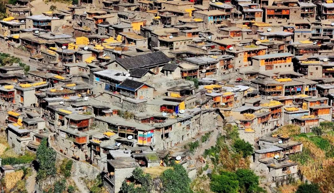 洛克徒步木里到稻城翻的是哪座山,秘境四川甘孜