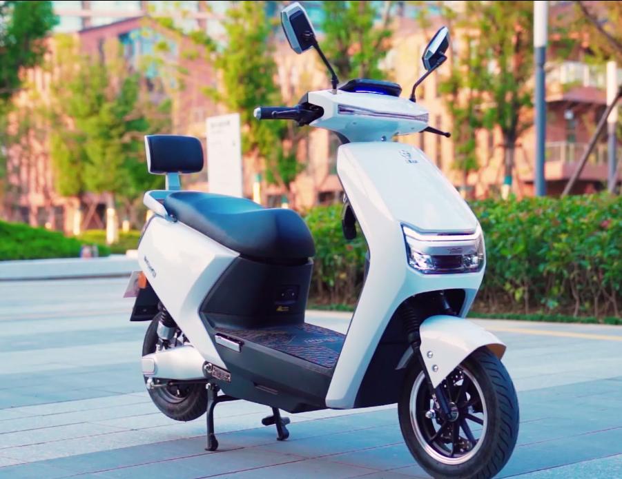 五星钻豹北极光能跑多远,五星钻豹踏板电动车