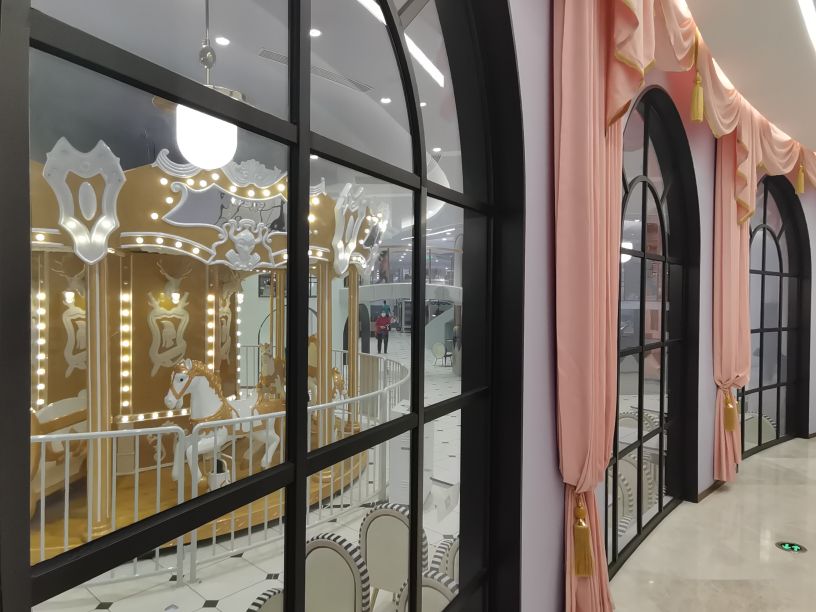 九力国际教育综合体夜景,九力国际教育综合体广告