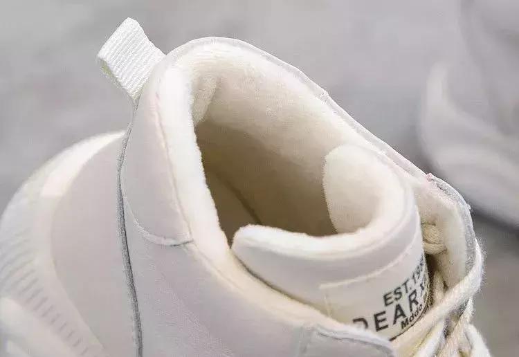 今年最火的鞋子的图片,又好看又显高的鞋子