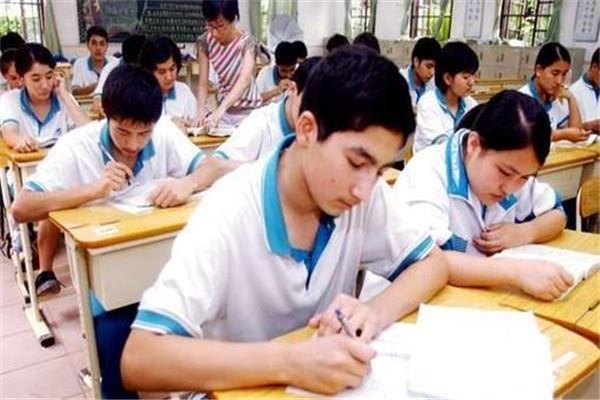 高考成绩和平常成绩差距大吗文科,高考成绩与平时成绩差别大吗