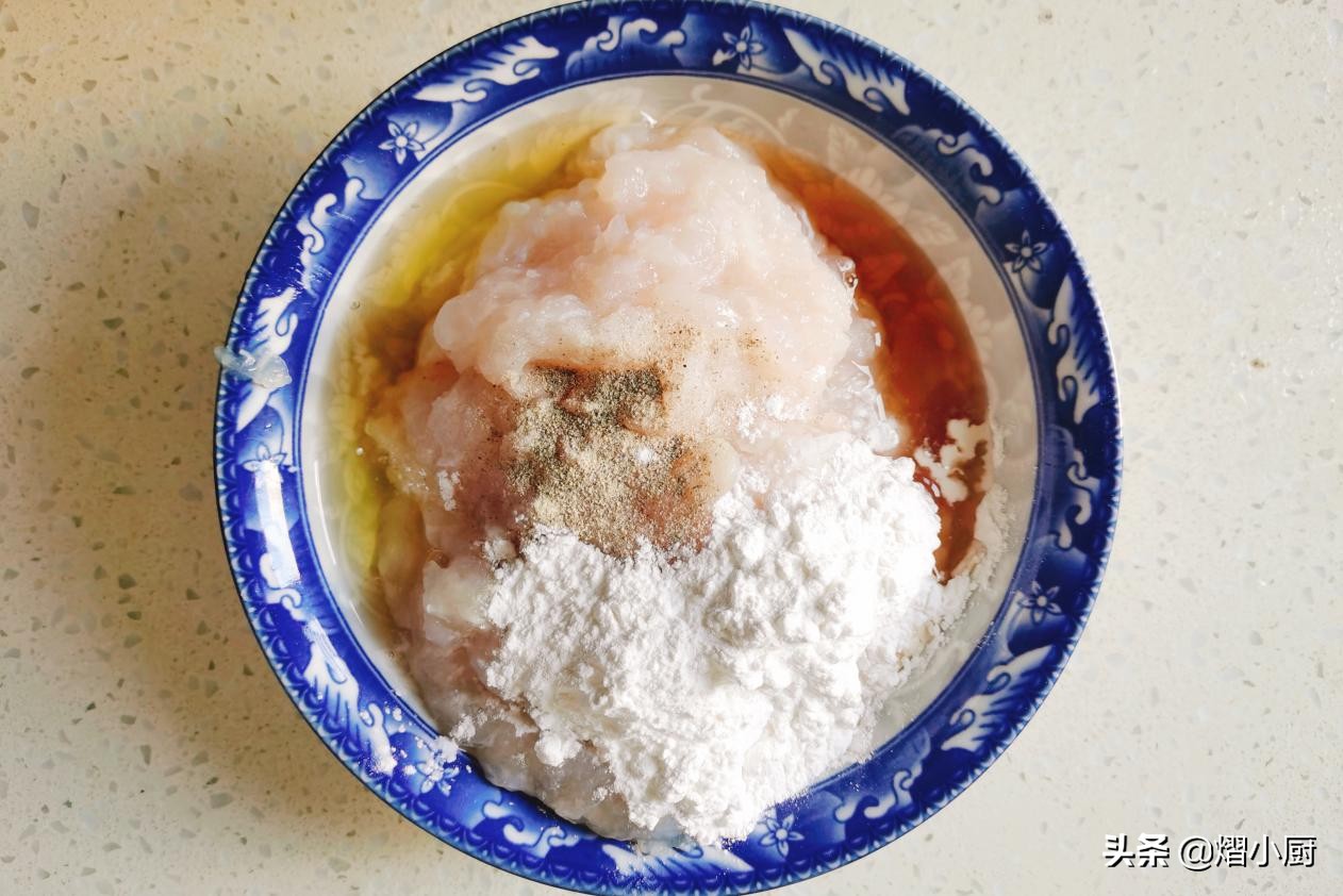 丝瓜紫菜鱼滑汤做法,紫菜滑肉汤怎么做又嫩又好喝