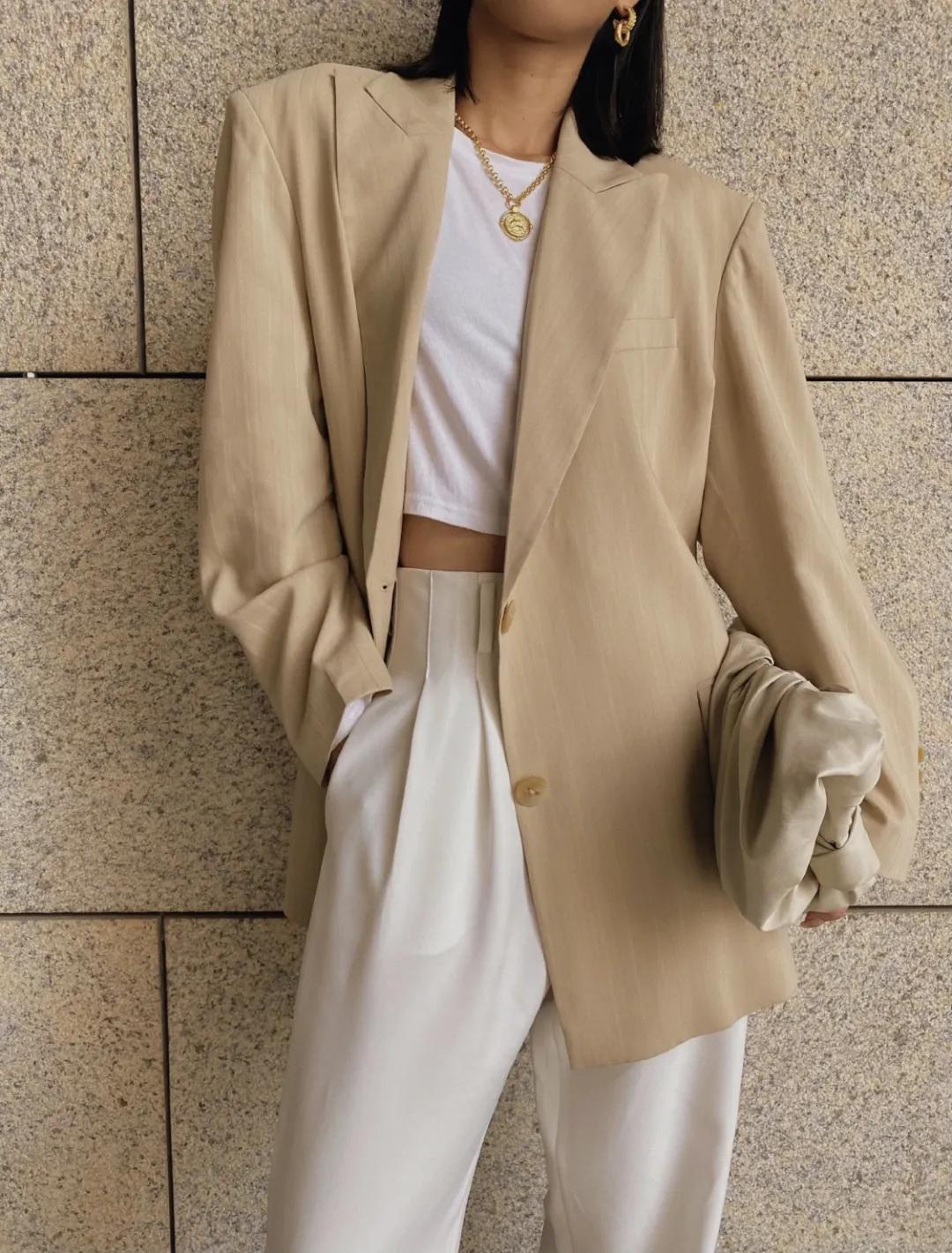 买了一大堆便宜包包,买了一个包回来发现包里有钱