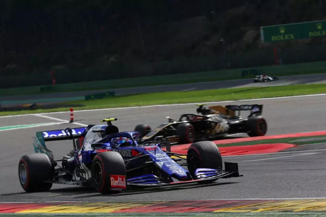 f1黑白旗处罚,黑白旗警告