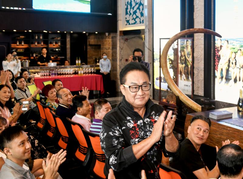 百力集团文化盛宴粤港澳名人齐聚百力轩同贺双节