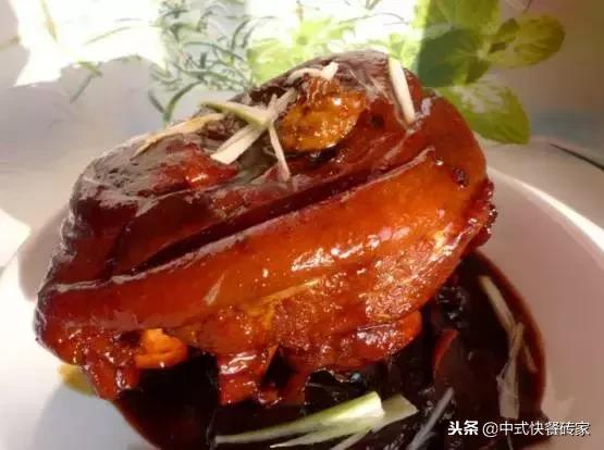 厨师教学美味猪蹄的简单做法,厨师长推荐元宝蹄