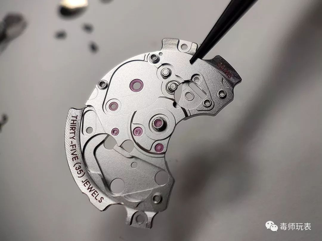 拆解欧米茄海马300机芯图,vs厂欧米茄海马300机芯