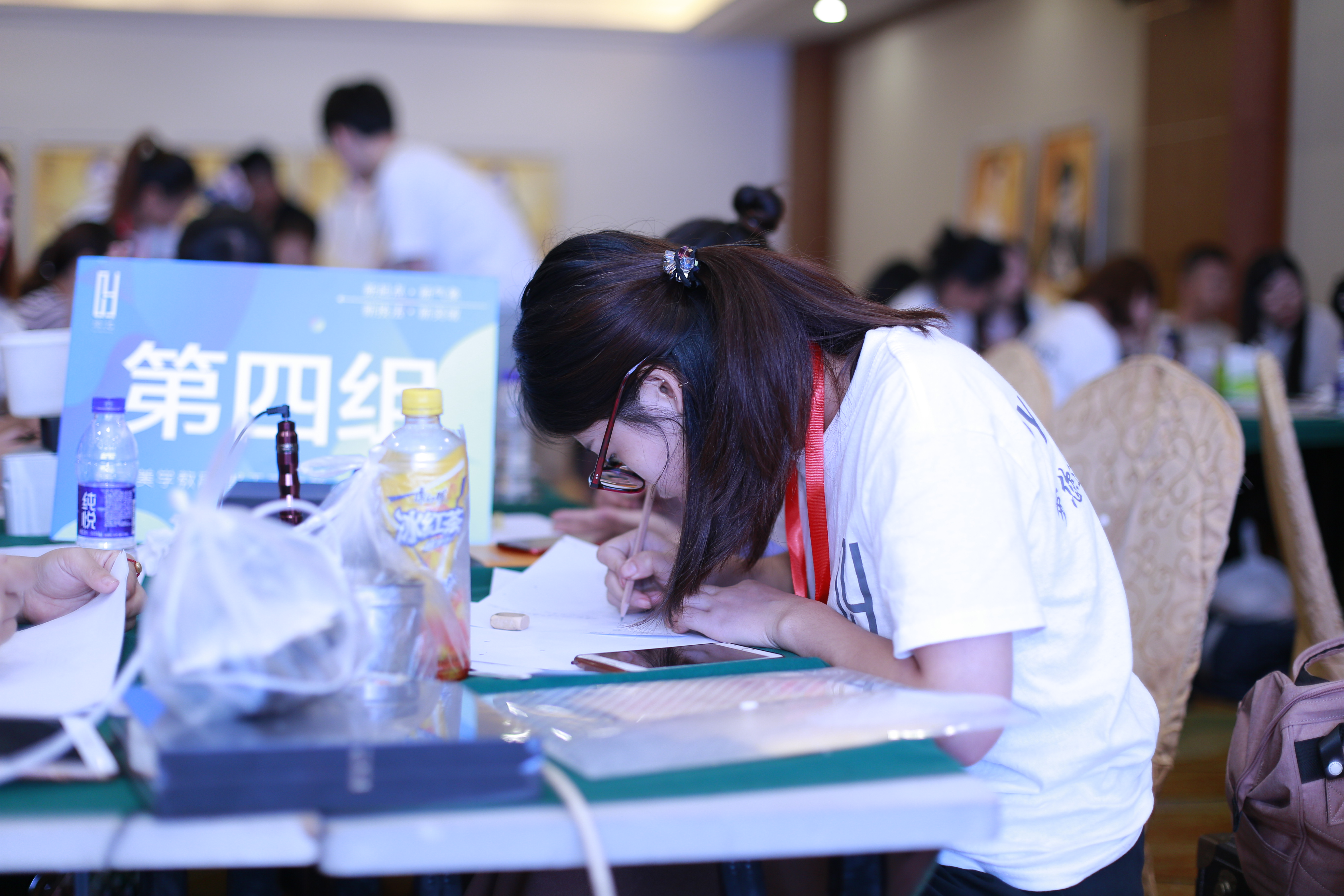 新手纹眉怎么才能越纹越好,纹眉纹得太浓了怎么可以变淡一点