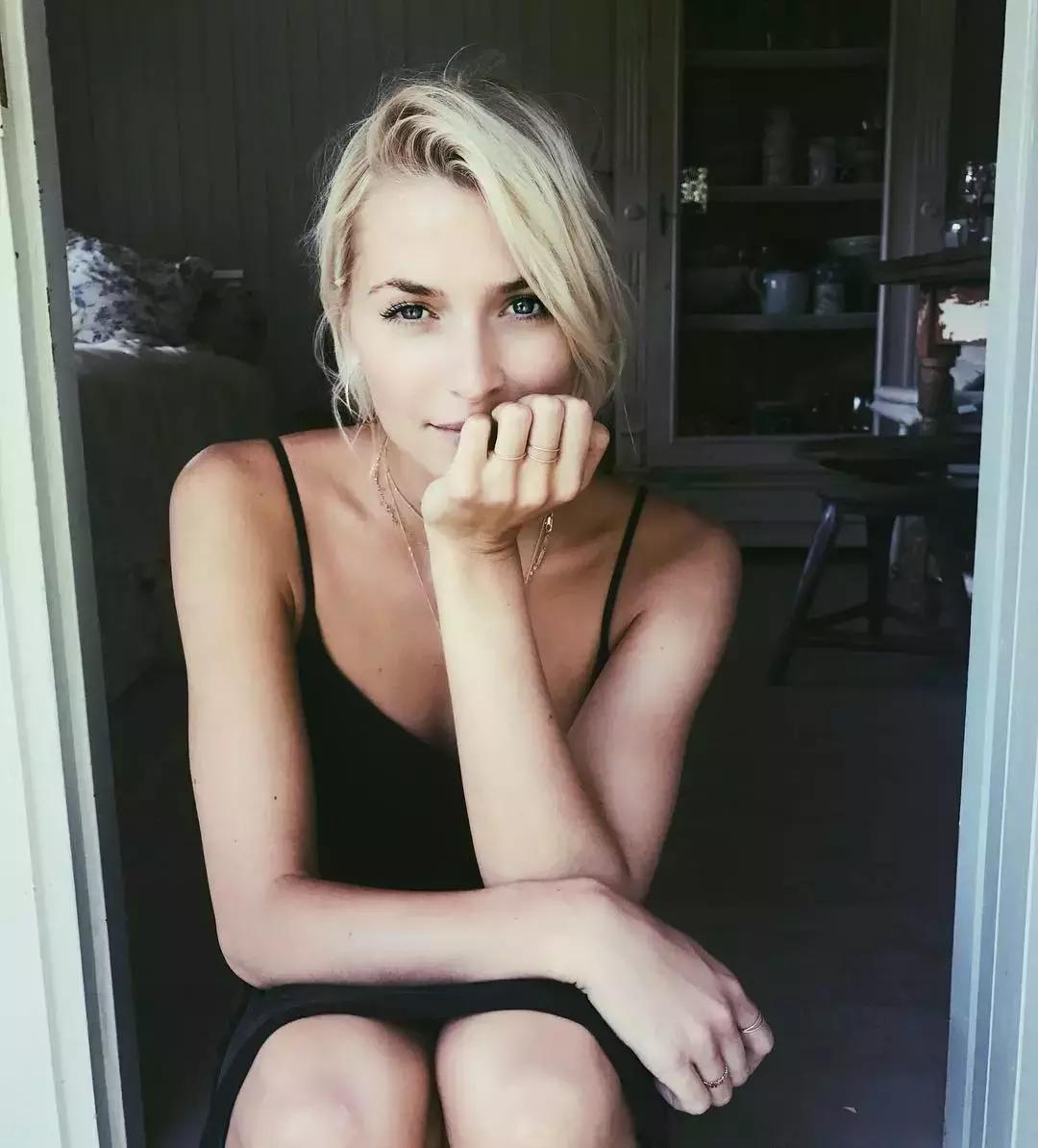 眼部护理永远都是护肤的重中之重,护肤和眼部护理全过程