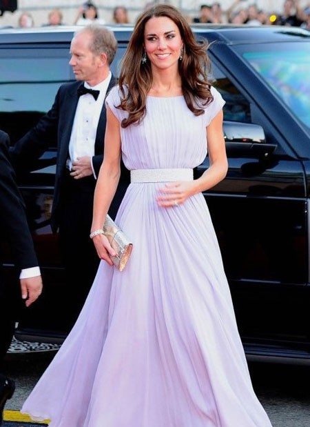 凯特王妃穿的坡跟鞋,jimmychoo凯特