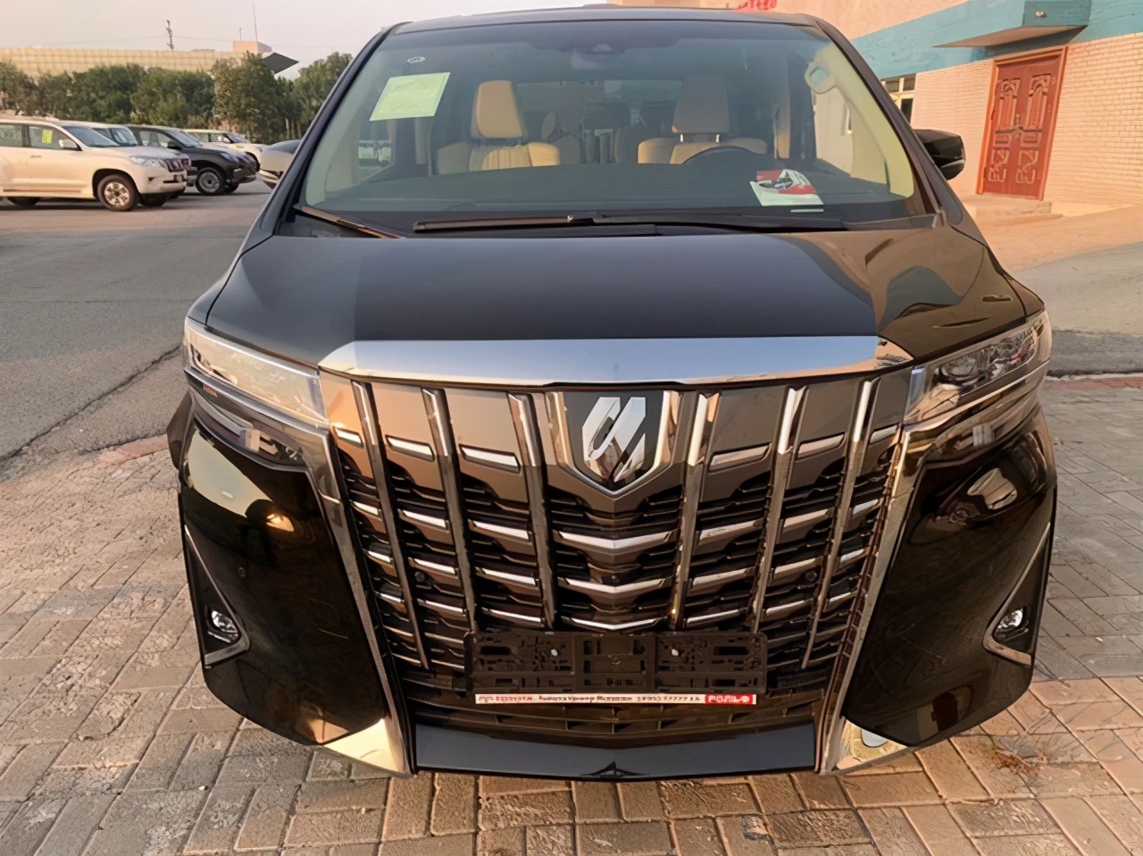 丰田霸道价位在35万左右是哪款,22款丰田霸道2.7港口最新行情