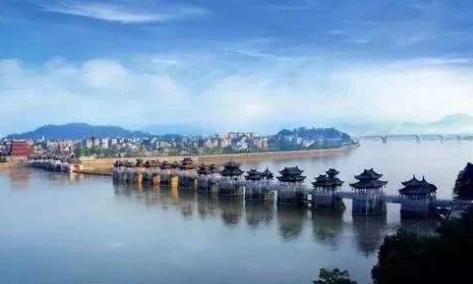 90后泰国摆地摊，靠卖眼镜赚250万：努力的人生，哪条路都可以走