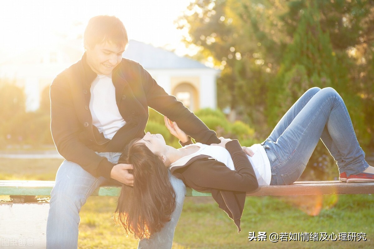 思念到极致对方会有心灵感应吗,天天思念一个人对方有心灵感应