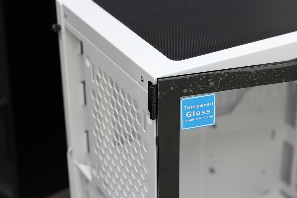 麻雀虽小，用“料”十足——Tt（Thermaltake）挑战者H3机箱体验