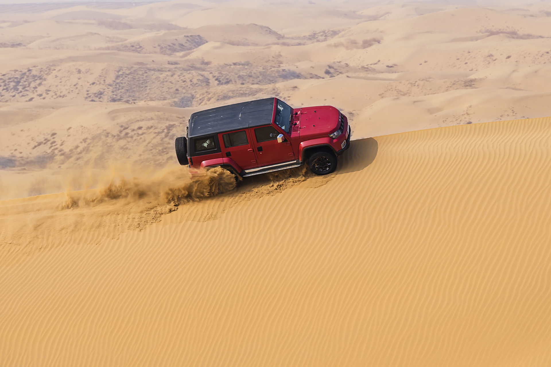 北汽bj40和坦克300牧马人怎么选,新款北汽bj40和坦克300空间对比