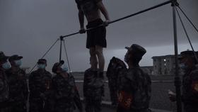 仰卧起坐4213个，单杠卷身上604个……*疆新**军区的兵，真牛