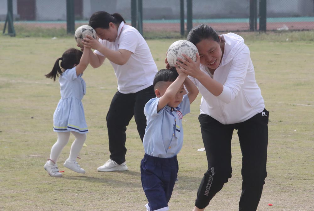 庆六一儿童节足球友谊赛,庆六一大型亲子活动