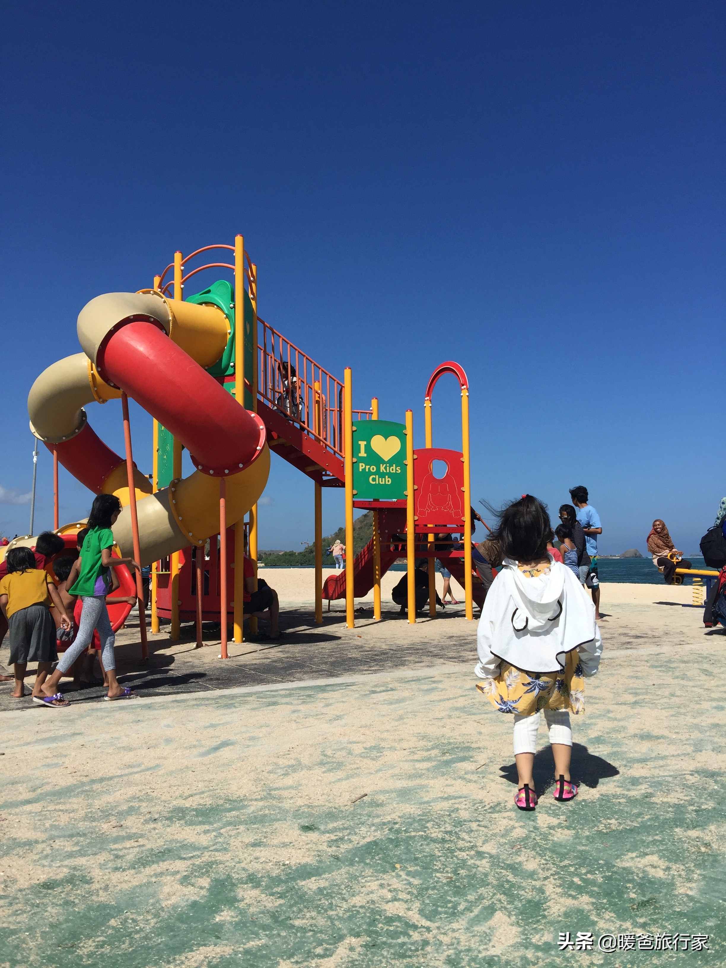 少女心炸裂的粉红沙滩真的很网红,网红打卡被人骗