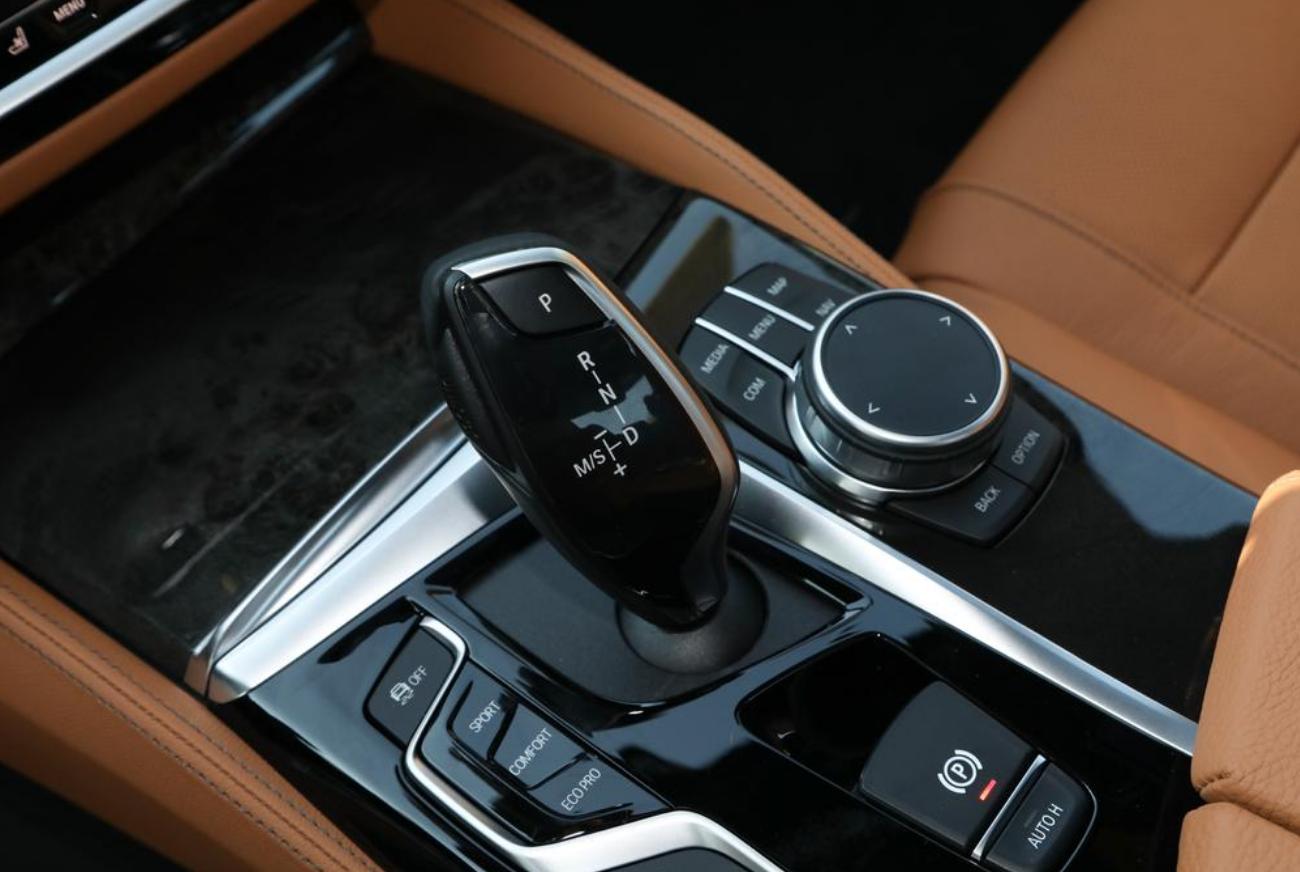 买宝马5系真的要买尊享嘛,买宝马5系06款需要注意什么