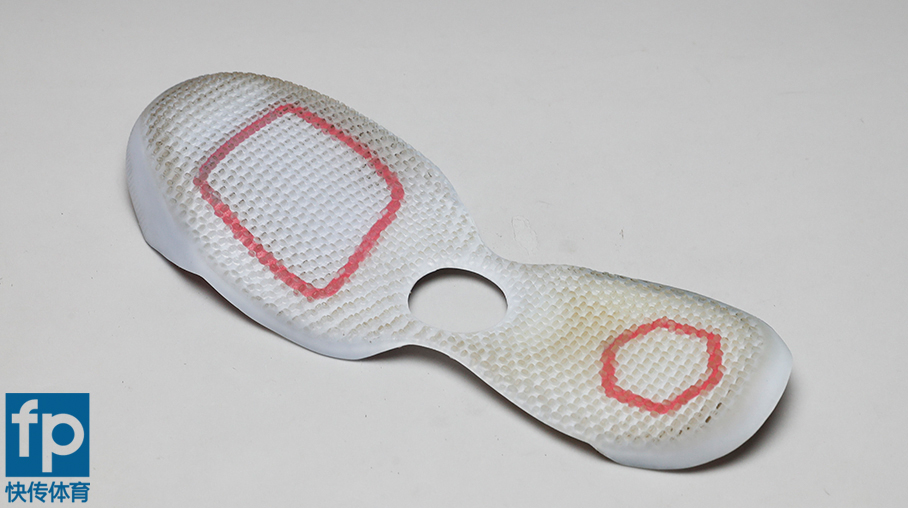 aj33容易崴脚吗,aj33易崴脚吗