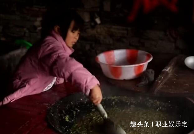 我与父母的一段往事,我和我的父辈四个故事分别简介