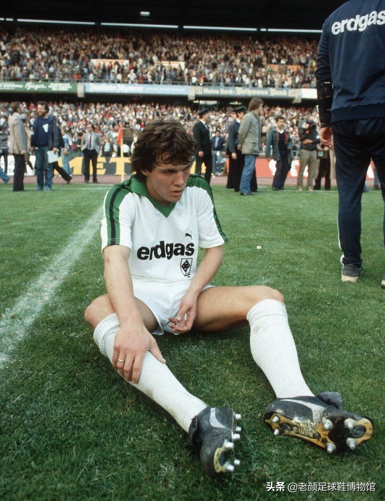 首位蝉联世界足球先生,历届世界足球先生前10名球员