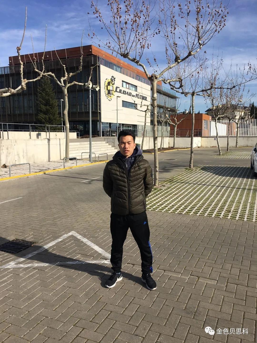 昆一中西山学校优质生源基地——金色学校足球特色课