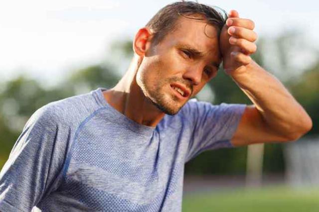 吃饭出汗一辈子白干有什么说法,吃饭大汗一身白干的典故