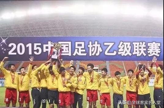 广东梅州足球队中甲,梅州有几个足球俱乐部在中乙