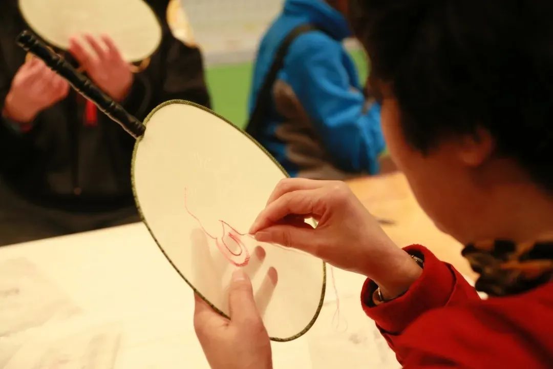 杭州国际时装周什么时候开始,杭州国际时装周视频