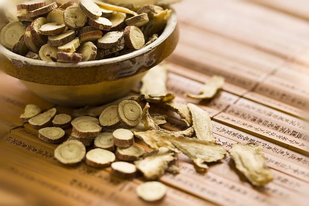 经常吃药能不能喝点甘草水解毒,老是吃药心里很烦