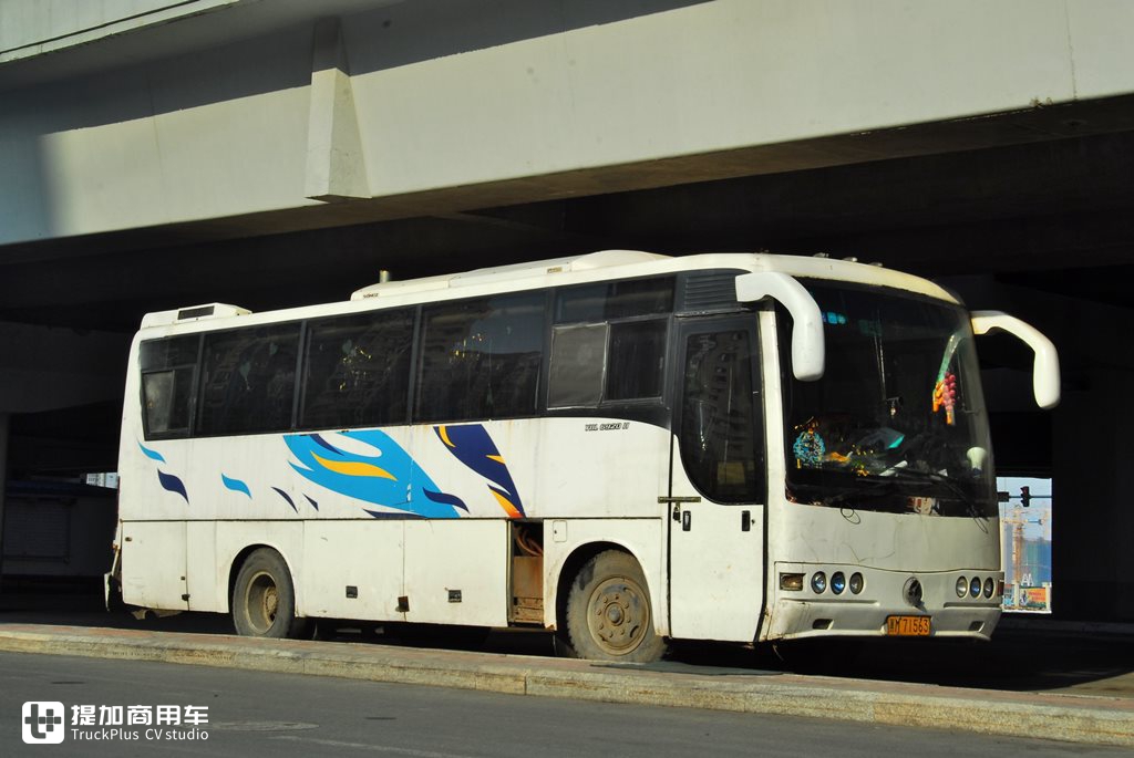 早期亚星奔驰大巴,一辆行驶15年的列车