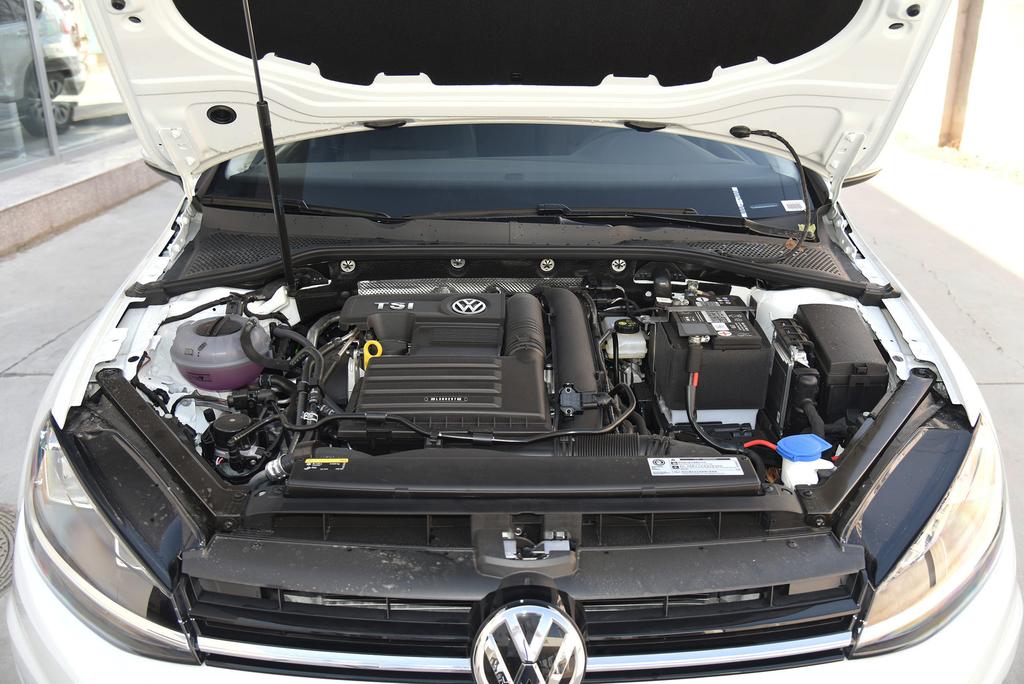 2019款200tsi高尔夫舒适进取,大众高尔夫最高配最新款哪个最好