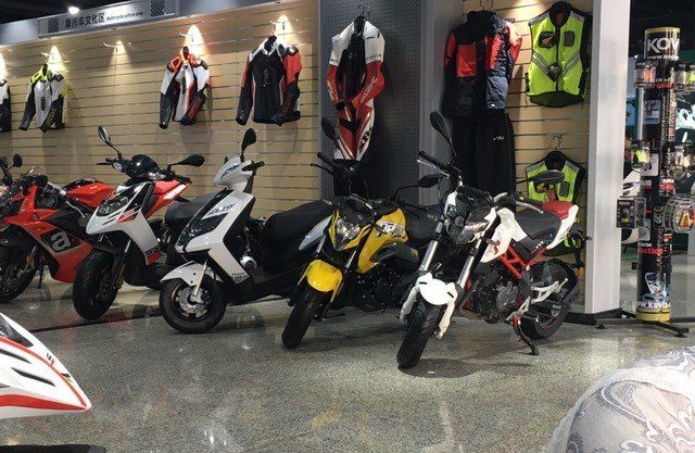 摩托车春风狒狒cf125,春风125摩托车适合1米5的人骑