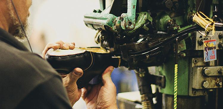 黑马丁靴怎样搭配好看,黑马丁靴应该怎么搭配