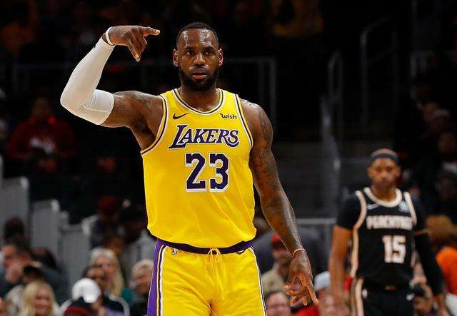 詹姆斯被解鞋带,詹姆斯昔日队友