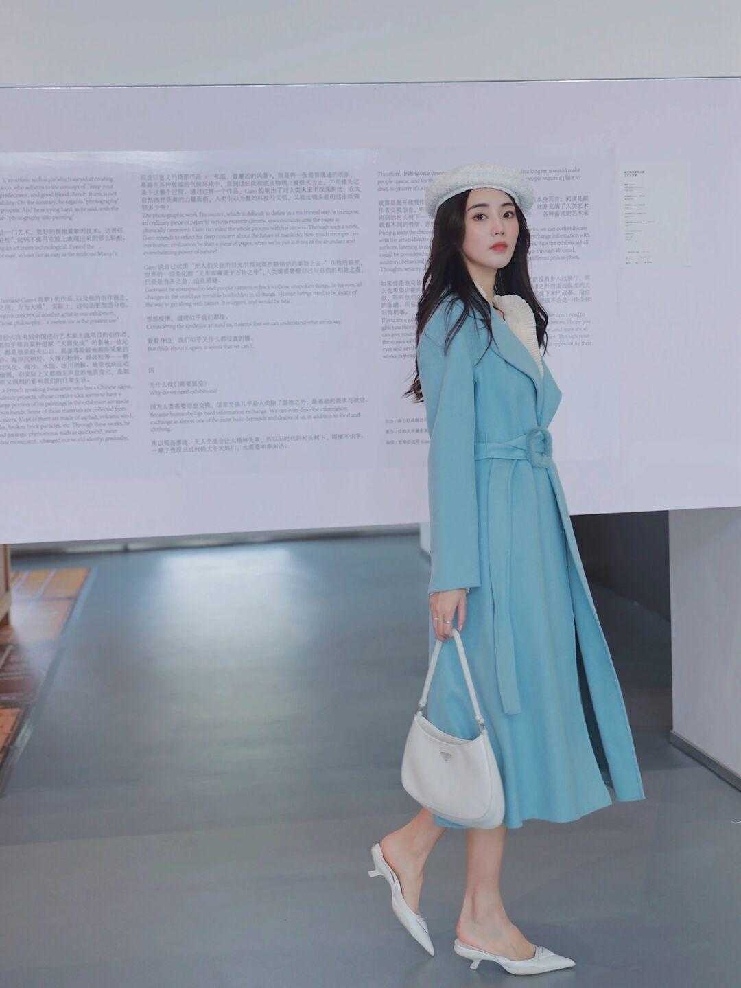 大衣穿不出来,短款收腰大衣好搭