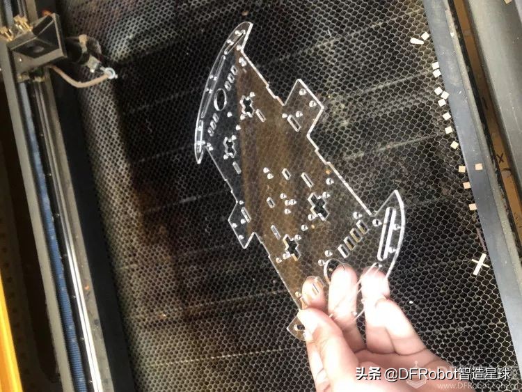 大疆s1机甲战车能操控多远,大疆战车s1使用教程