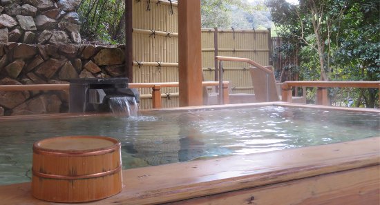 日本混浴会发生问题,日本混浴温泉真的安全吗