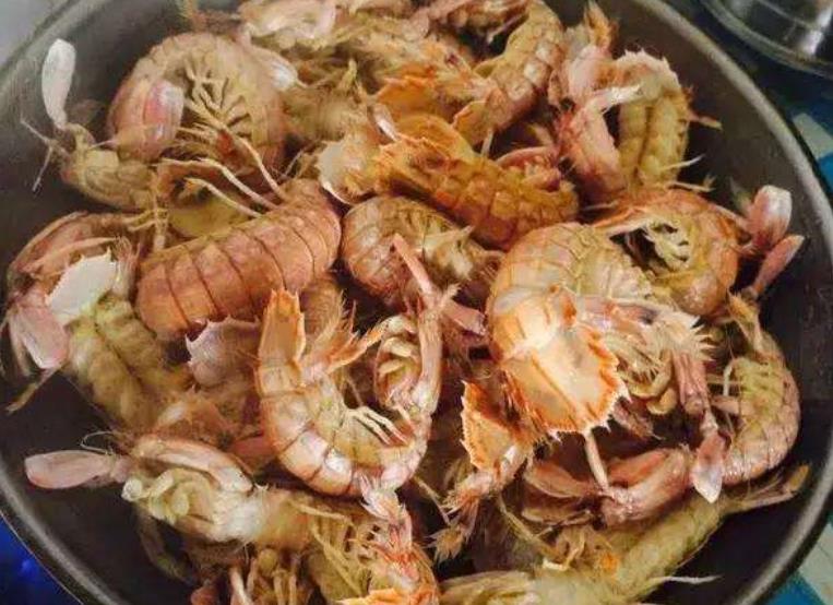 吃皮皮虾的正确吃法,吃皮皮虾说没有处理干净