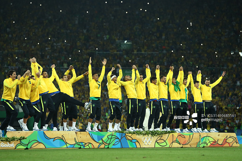 藏在足球里的恐怖秘密,藏在暗格里的秘密篮球赛