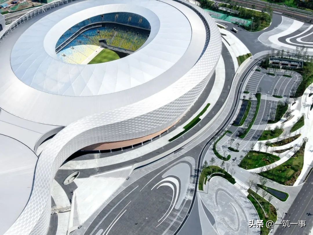凤凰山体育公园：这座满足顶级赛事标准的场馆藏了多少“秘密”？