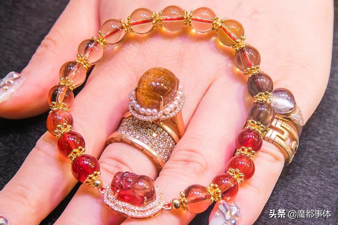 明星大咖同款！火了11年“锦鲤水晶”来啦，Blin...