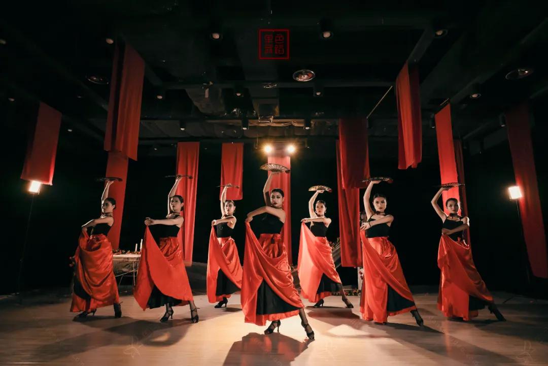 拉丁舞为什么要穿那么少,拉丁舞为什么一定要穿那么少