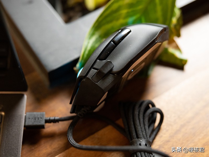 雷蛇鼠标蝰蛇标准版真实测评,雷蛇巴塞利斯蛇v2鼠标拆解